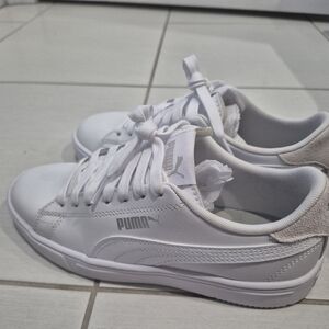 Women's puma runners